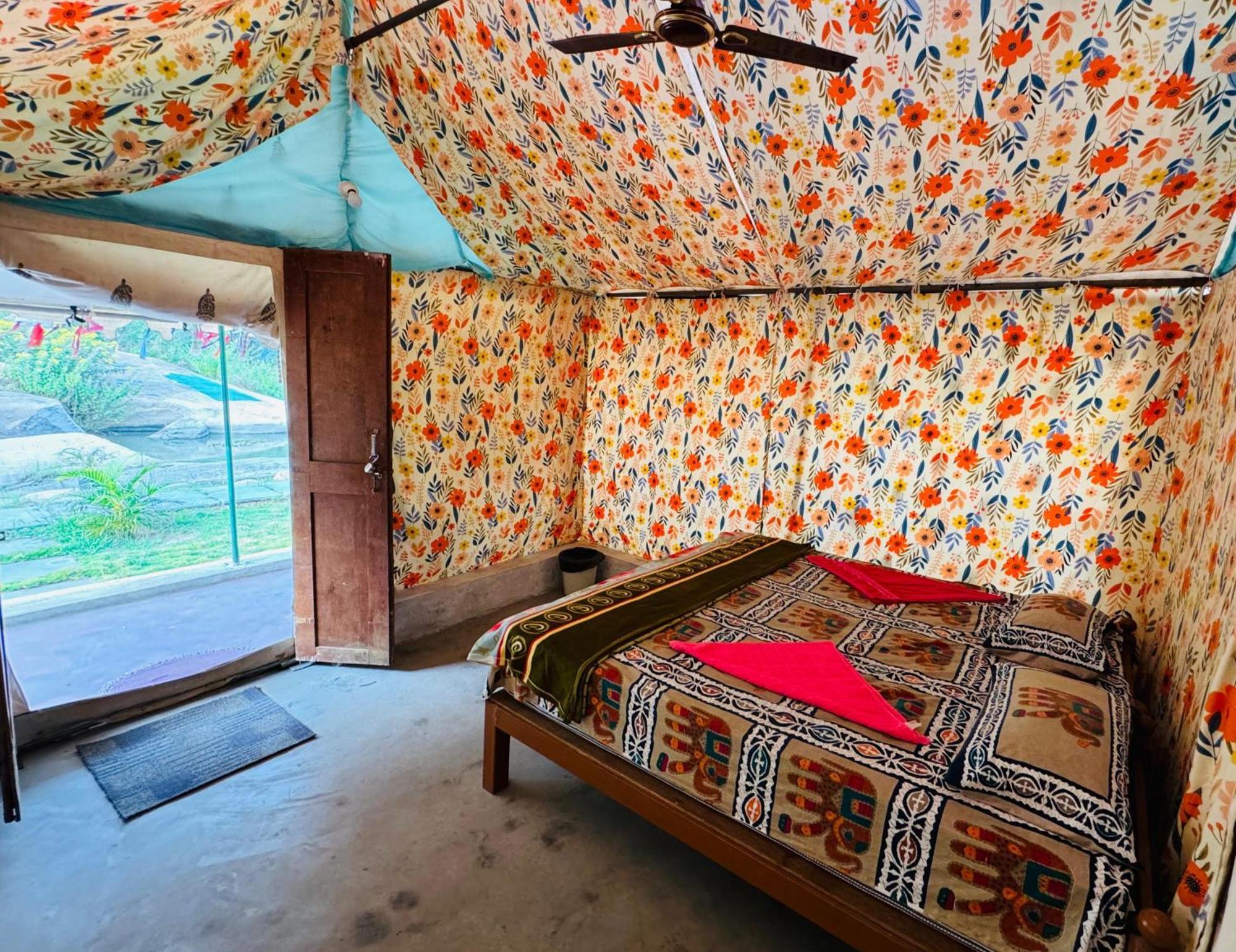 Murali Guesthouse Hampi Luaran gambar
