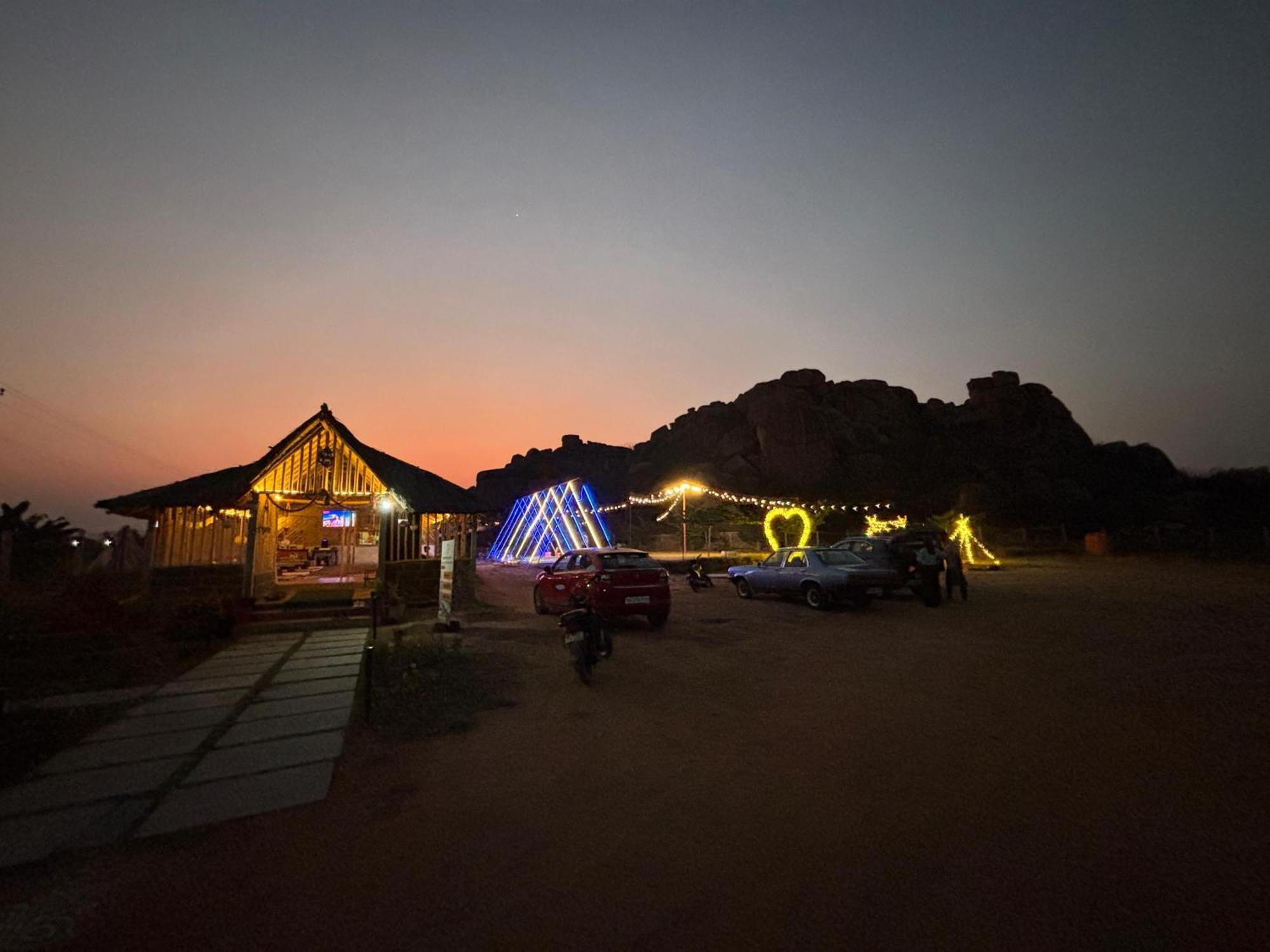 Murali Guesthouse Hampi Luaran gambar